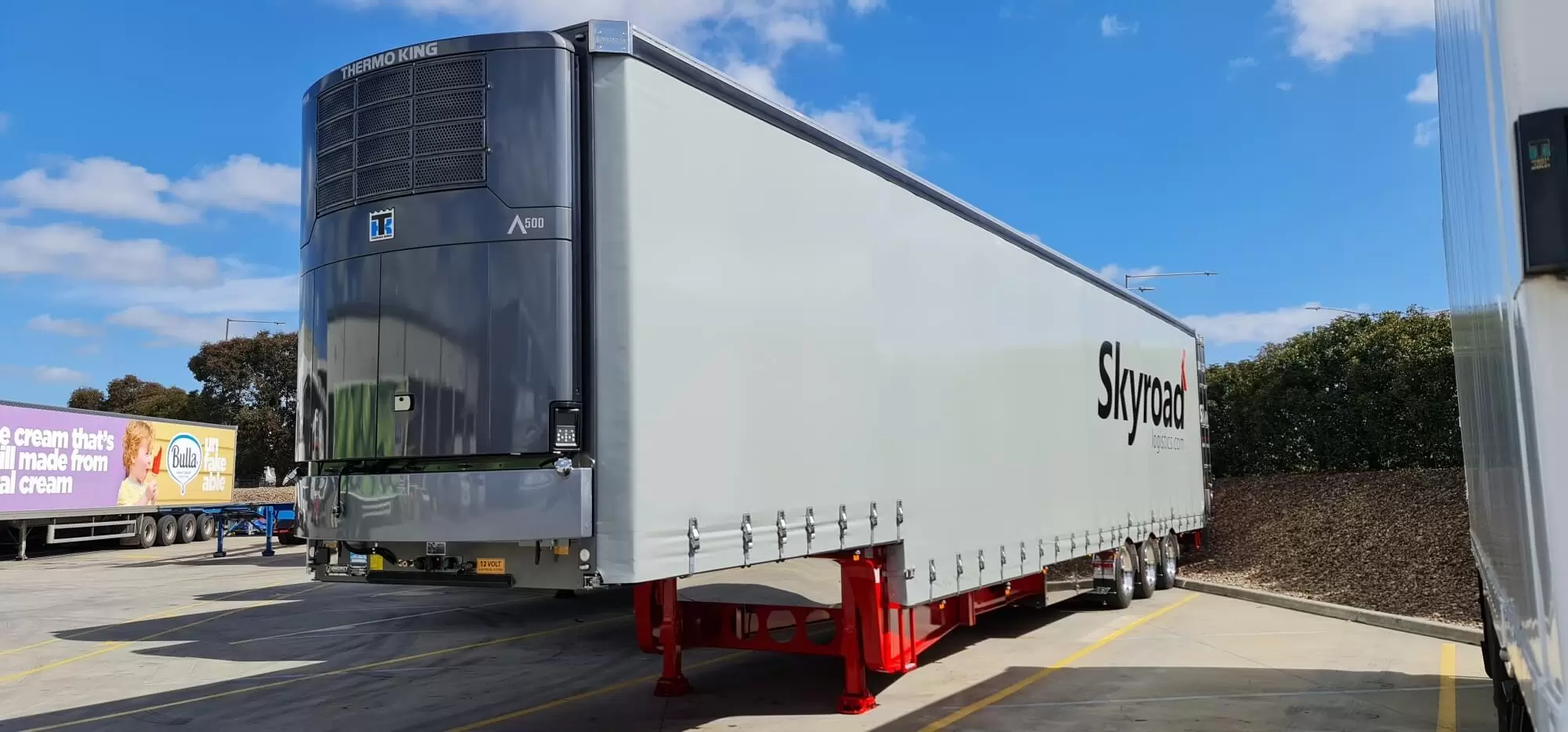 thermo king skyroad transport truck