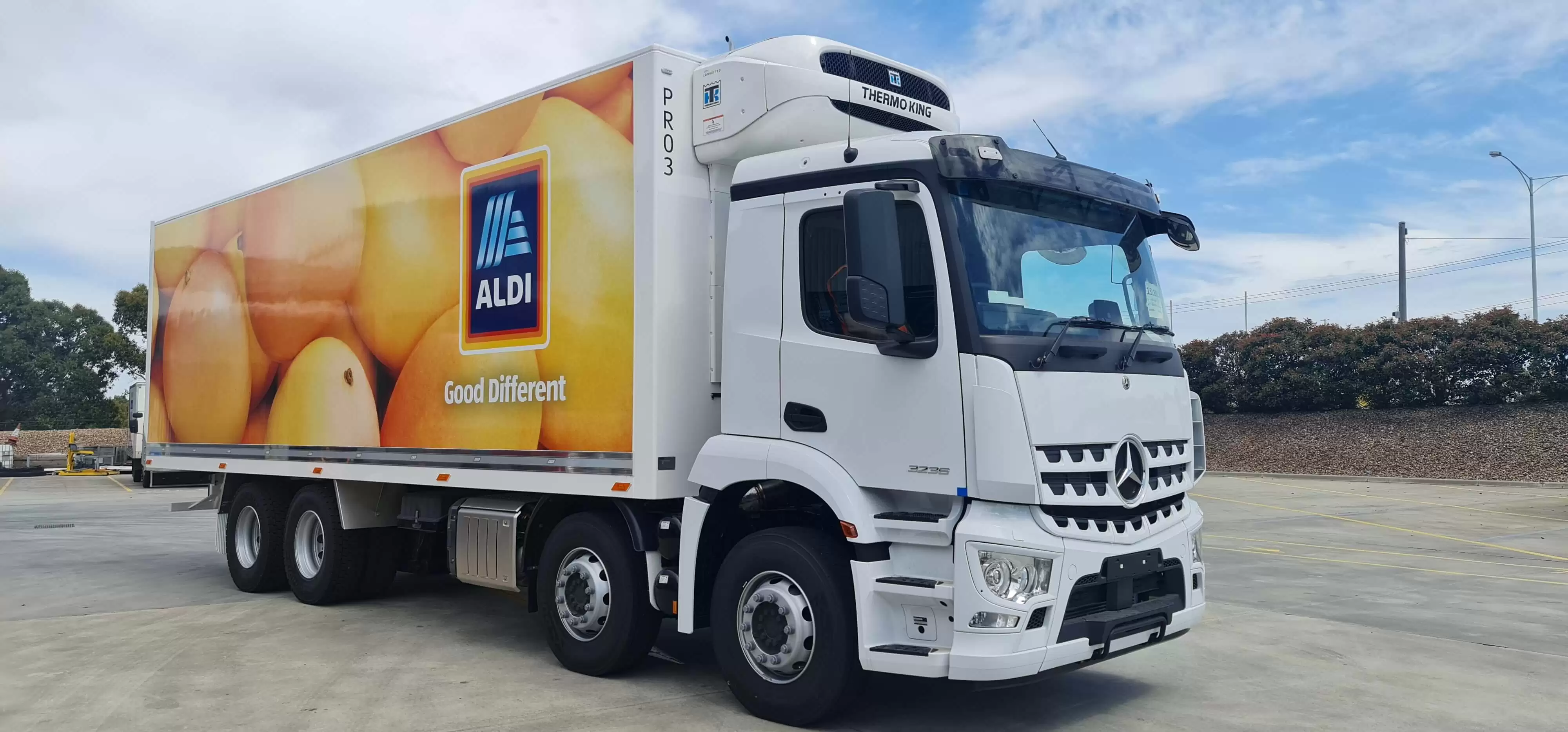 thermo king aldi transport truck