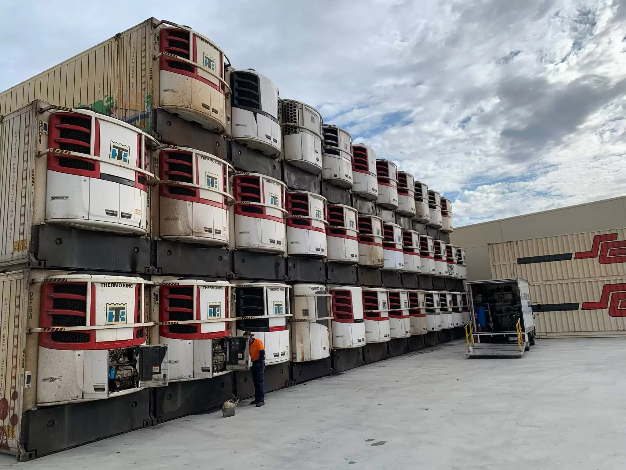 stacked thermo king trailer trucks